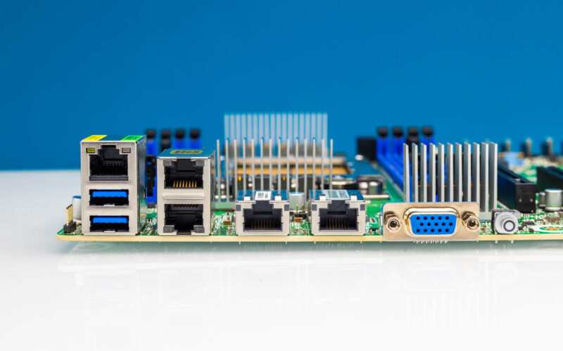 ASRock Rack SIENAD8 2L2T Rear IO