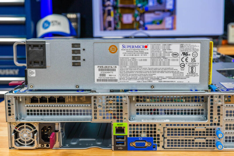 Supermicro SYS 222H TN 2kW PSU