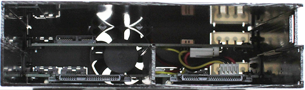 Icy Dock MB994IPO-3SB Internal View Icy Dock MB994IPO-3SB Internal View